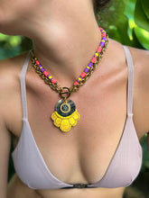 Load image into Gallery viewer, Mariposa Yellow