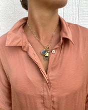 Load image into Gallery viewer, The Tuamotu Set - Dark Mother of Pearl