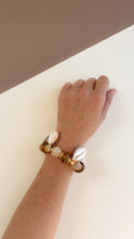 Load image into Gallery viewer, Salt &amp; Gold
