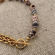 Load image into Gallery viewer, The Shells &amp; Chunky Chains
